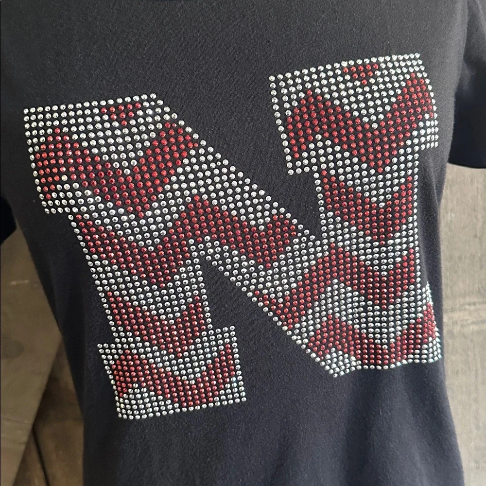 Nebraska Rhinestone “N” Graphic Tee Black Red Silver Game Day Shirt Size Medium